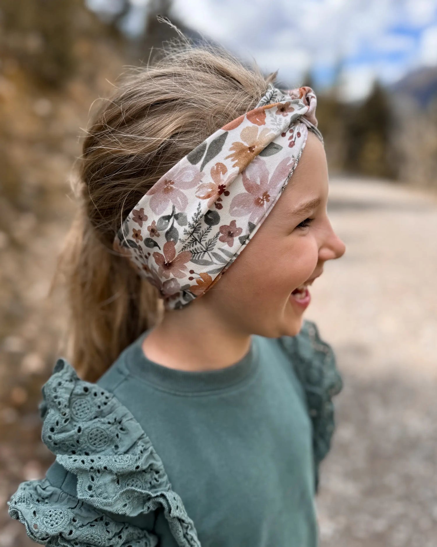 Individuelles Knoten Haarband für Babys und Kinder mit Twist vorne aus weichem Bio Jersey