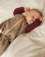 Hochwertiger Merino Sommerschlafsack für Babys, weich, atmungsaktiv und nachhaltig gefertigt, ideal für empfindliche Babyhaut