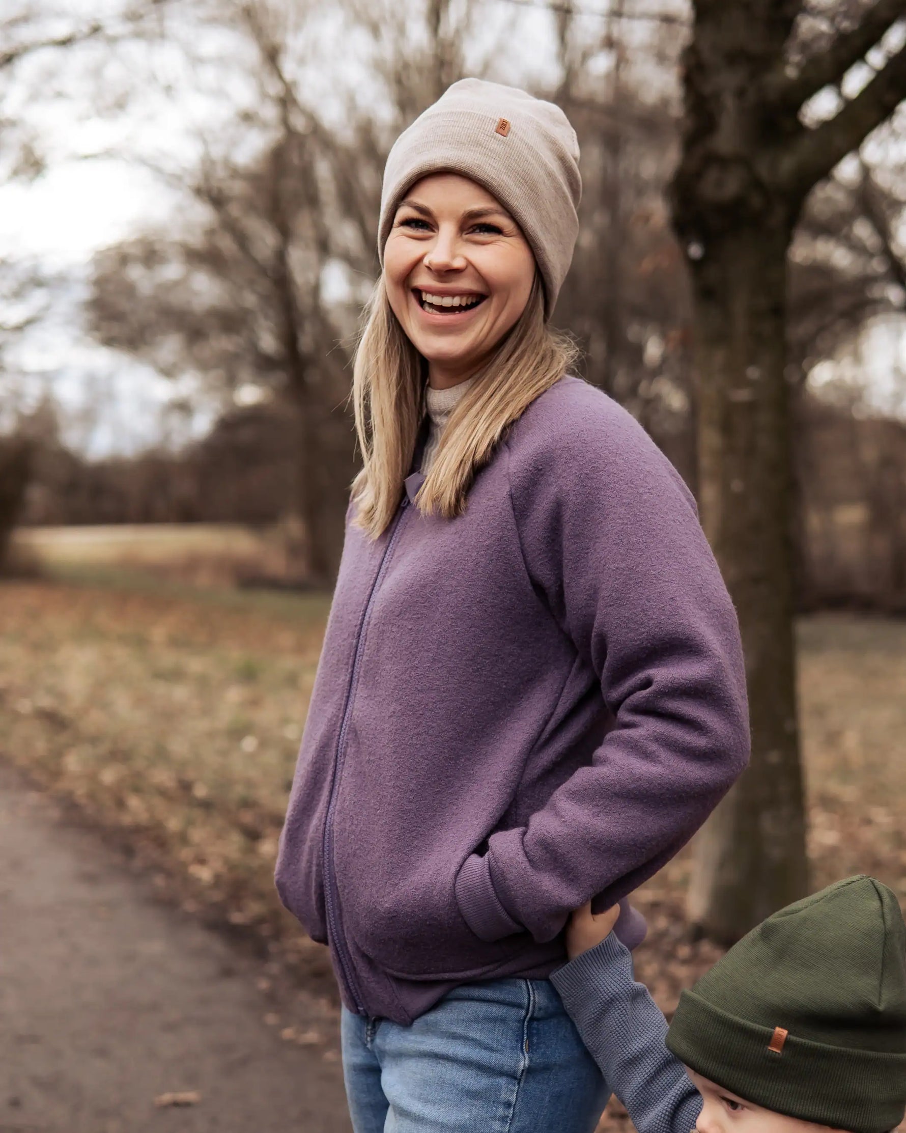 Damenjacke im lässigen Collegeschnitt aus Wollwalk. Temperarturausgleichend und perfekt für Herbst, Winter und Frühling