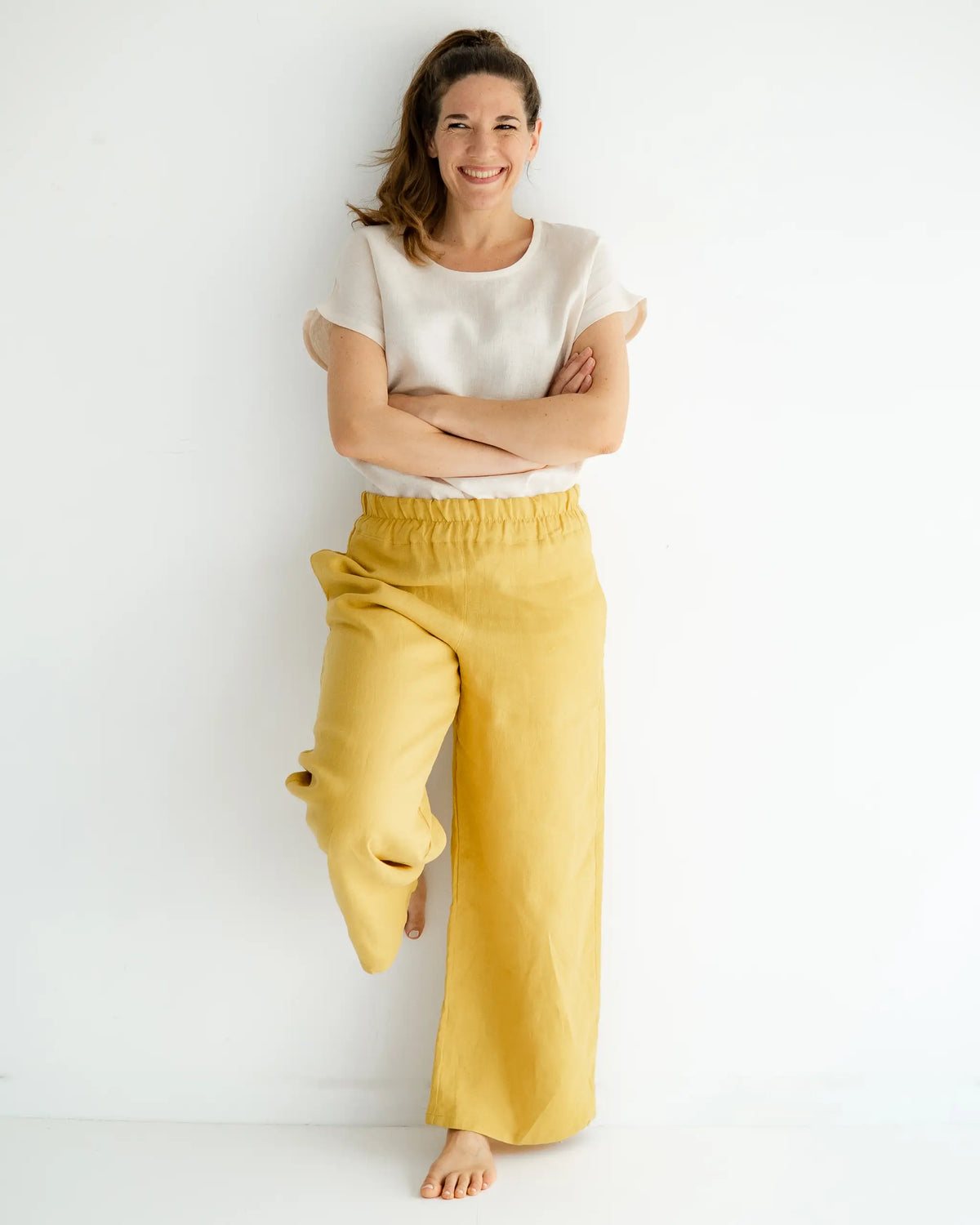 Sommerhose Damen aus Leinen, High Waist mit Gummibund, angenehm kühlend und bequem für Alltag, Urlaub und Freizeit.