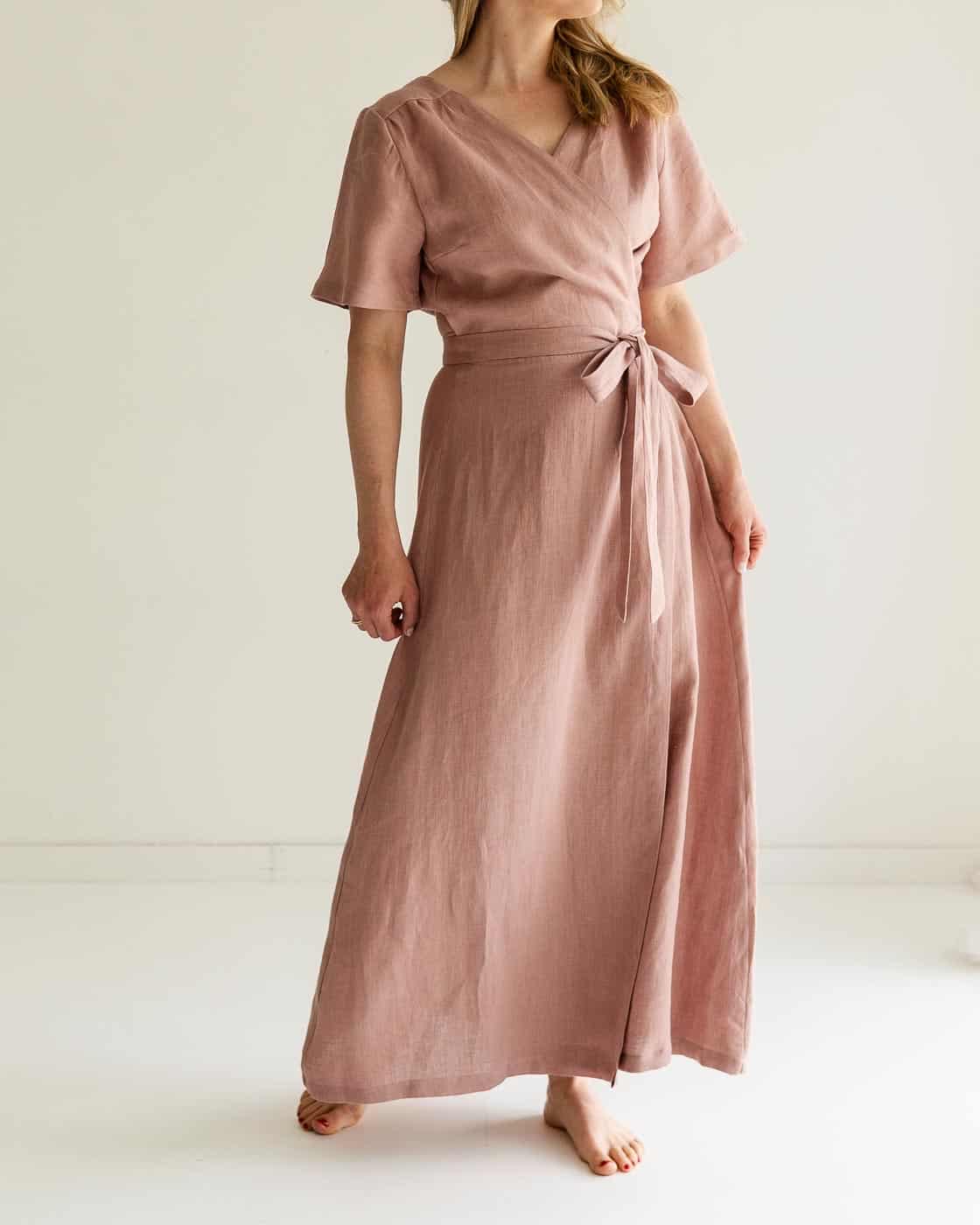 Sofortkauf: wadenlanges Damen Wickelkleid aus Leinen in Altrosa, Gr. S (34/36)