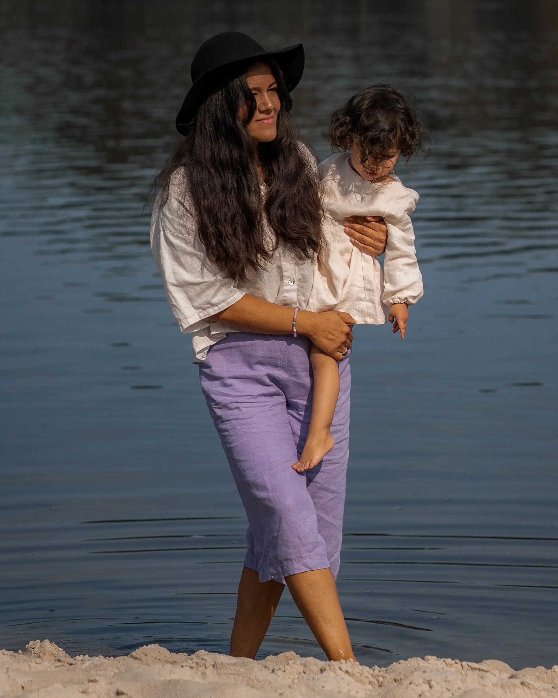 Mama-Tochter_Partner Outfit: Kinder Leinenkleid und Damen Culotte aus hochwertigem und weichem 100% gewaschenem Leinen. 