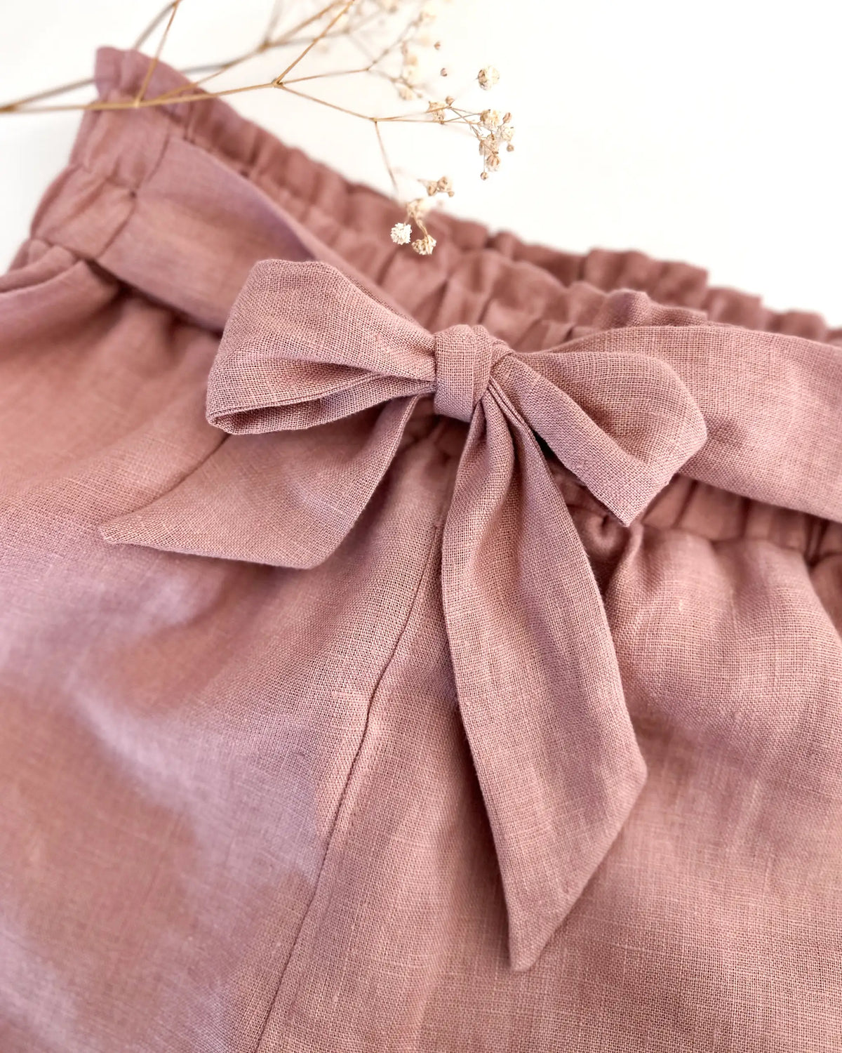 Damen Paperbag Leinenshorts mit Schleife - kurze Damenshorts aus Leinen