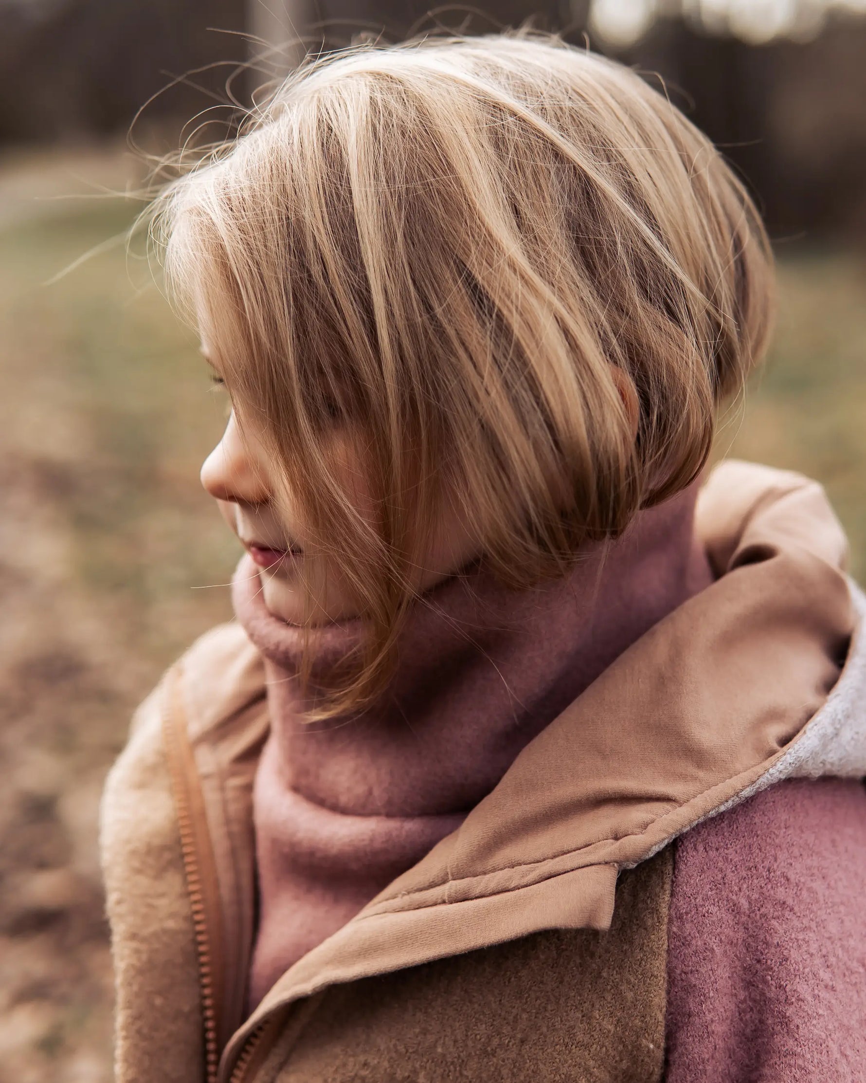 Kuscheliger Merino Halswärmer mit verlängertem Brustteil für Kinder, perfekt für Spaziergänge, Waldtage und den Alltag im Freien