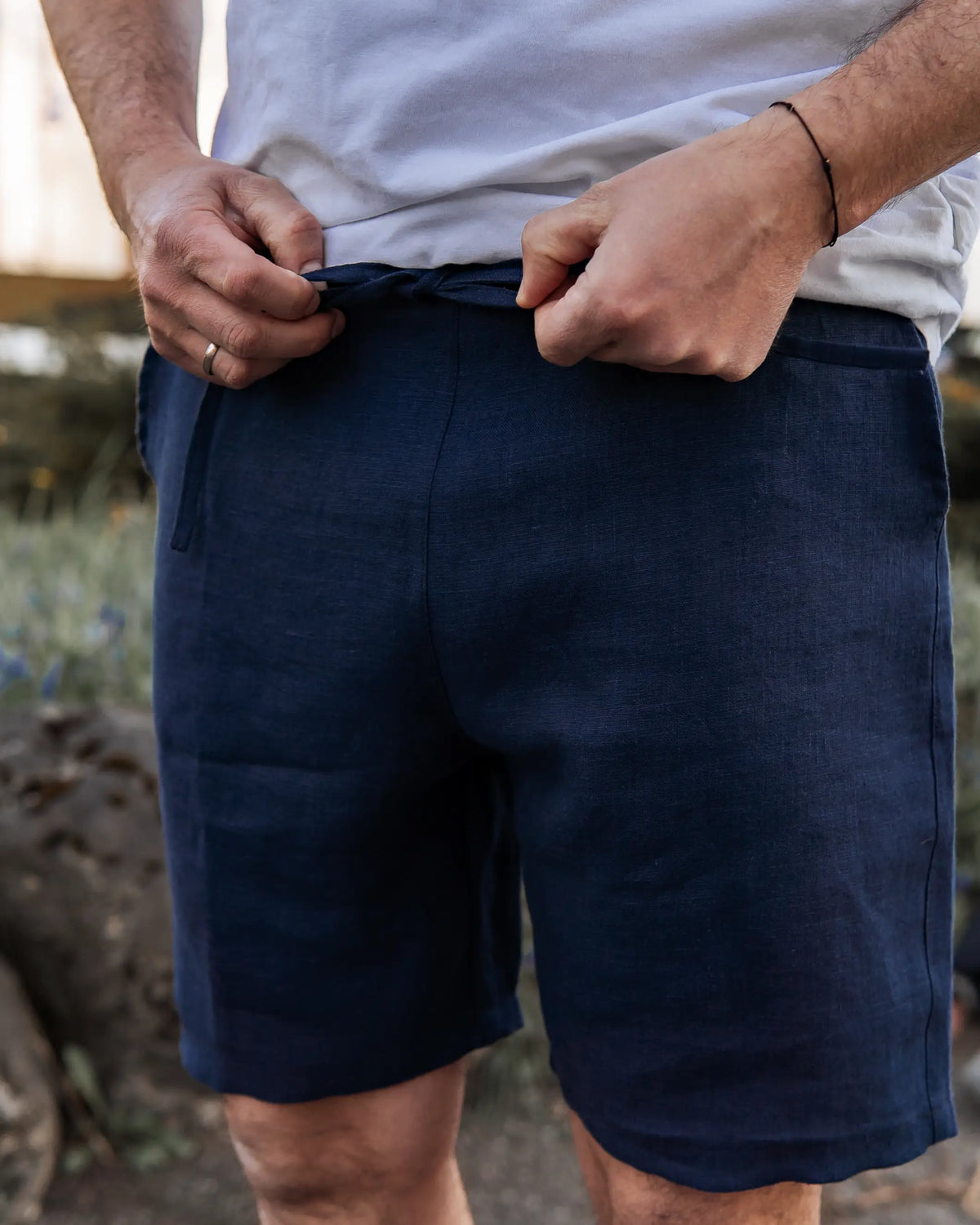 luftige Sommer Chinoshorts für Herren aus 100% Leinen, modern geschnitten und angenehm zu tragen