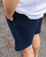Herren Leinenhose kurz mit seitlichen Taschen, bequeme Sommershorts für Männer aus Leinen
