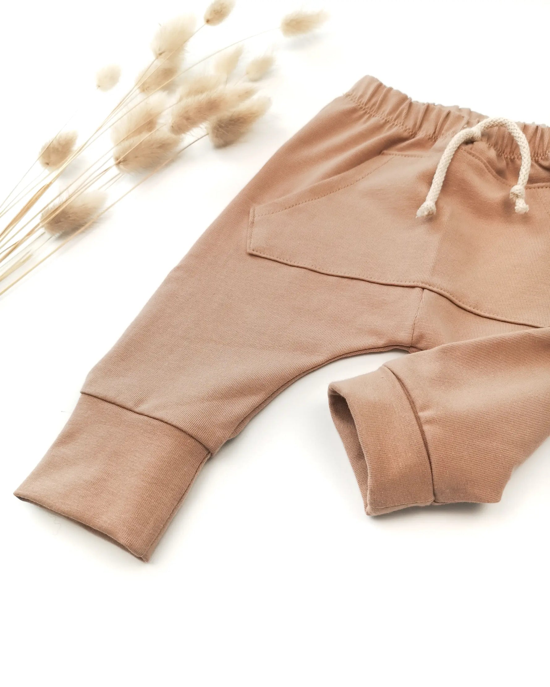 bequeme Mitwachshose für Kinder und Babys