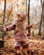 Walkoutfit mit Colorblockjacke und Hose für Kinder aus Schurwolle, wasserabweisend und atmungsaktiv, handgemacht und perfekt für kühle Tage.