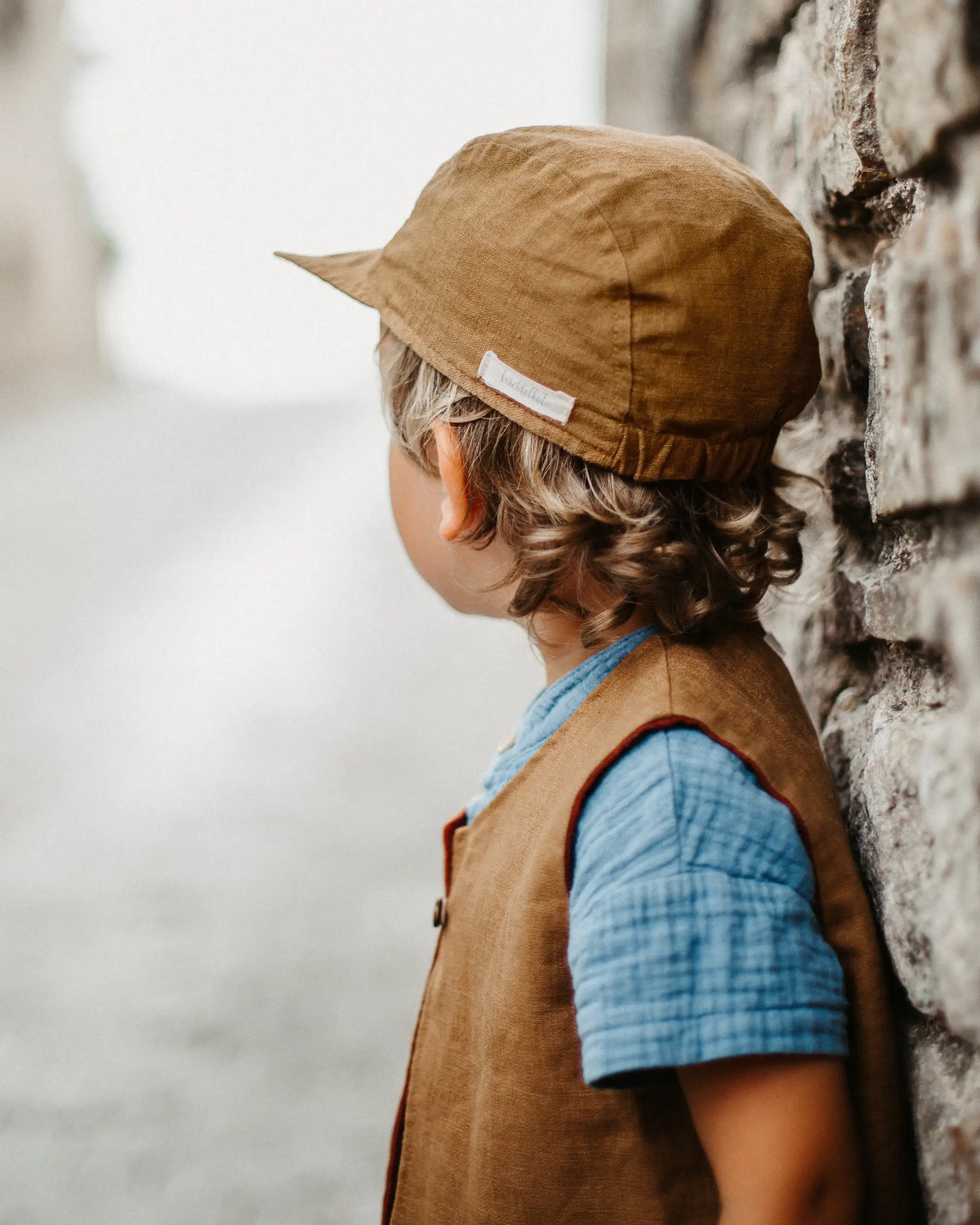 Baby- und Kinder Cap aus Leinen. Nachhaltiges Kinder Basecap.  Die hochwertige Leinen Cap für Kids ist ideal für heiße Sommertage geeignet und schützt Gesicht und Kopf vor Sonneneinstrahlung – ganz ohne Schwitzen