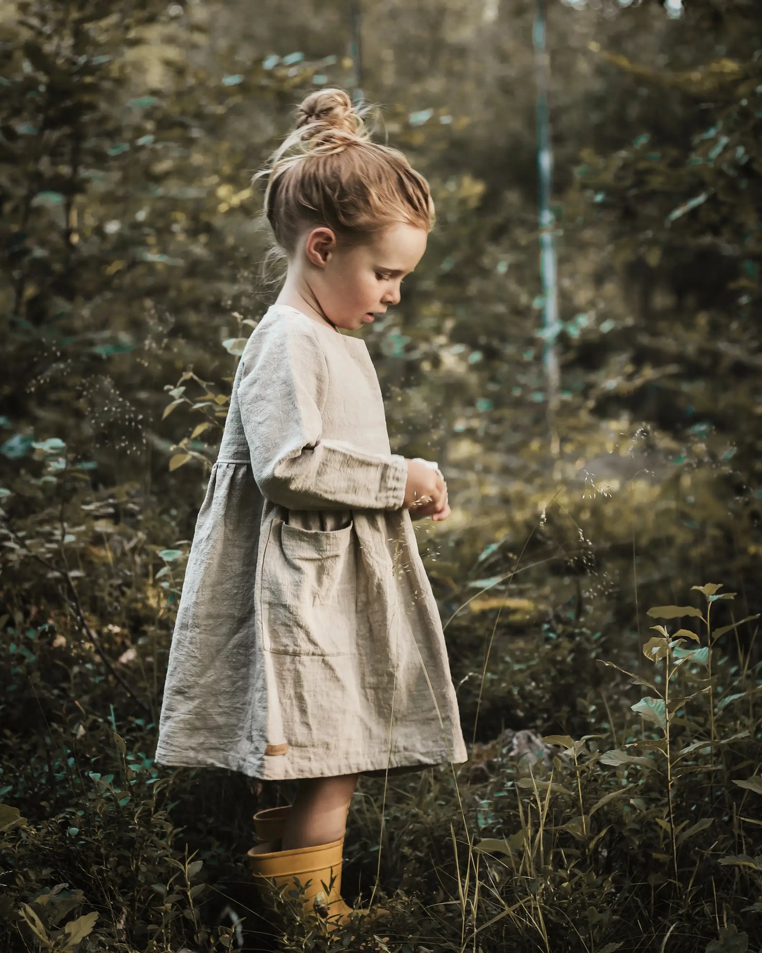 Mädchen Leinenkleid langarm - Outfit für Fotoshootings, Einschulung, Weihnachten oder Hochzeit
