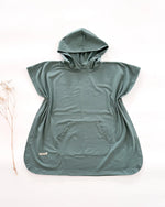 natürlicher UV-Poncho mit Kapuze mit hohem Lichtschutzfaktor  - geprüft und zertifiziert in der Farbe Mint