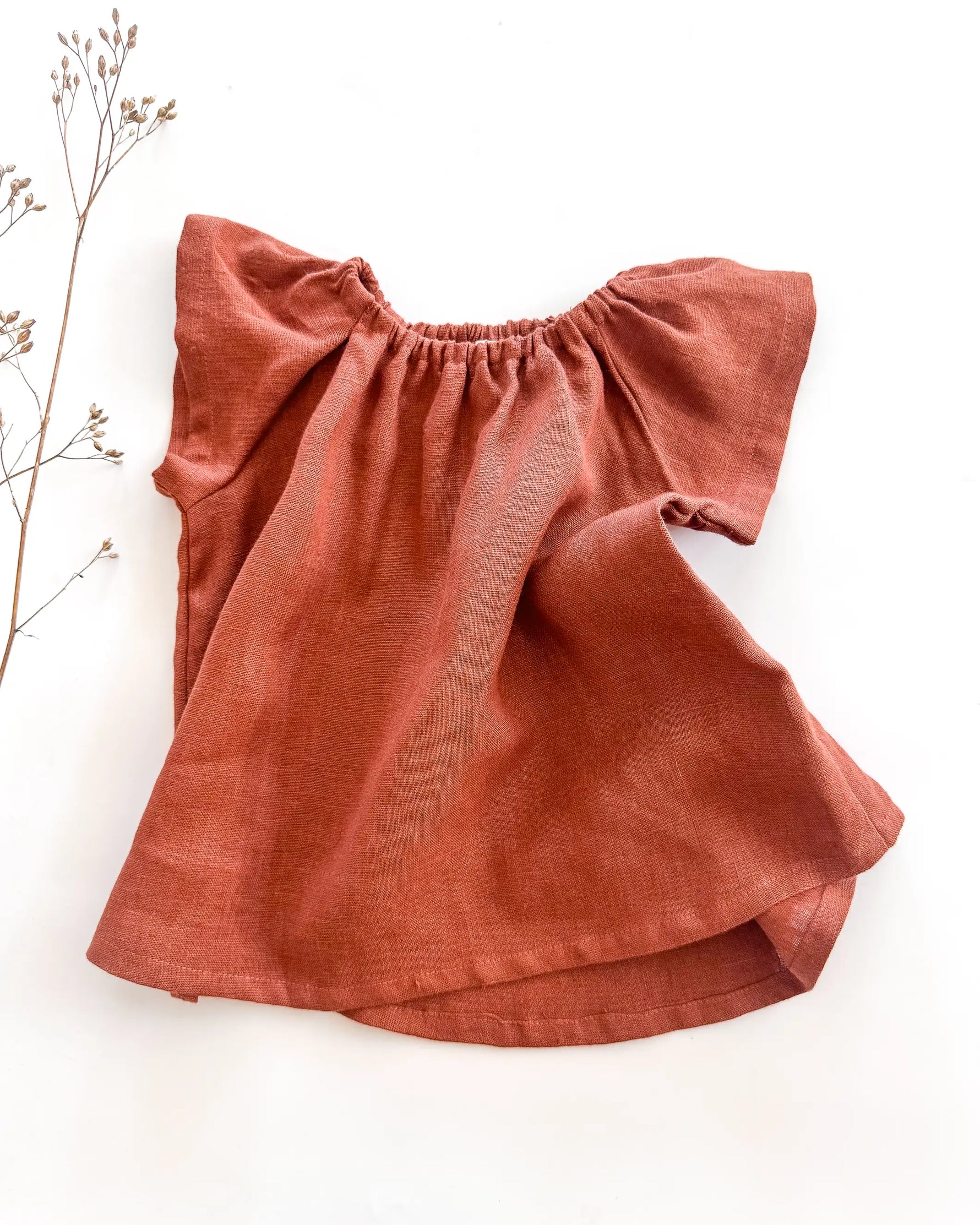 Mädchen Kinder Sommershirt Volantbluse Shirt kurzarm aus 100% atmungsaktivem Leinen. Kein Schwitzen, nur Wohlfühlen. Nachhaltig und fair in Deutschland hergestellt