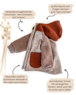 Bunte Kinder Wollwalkjacke mit Kapuze, verdecktem Reißverschluss und Merinowollbündchen, ideal für Spielplatz und Alltag.
