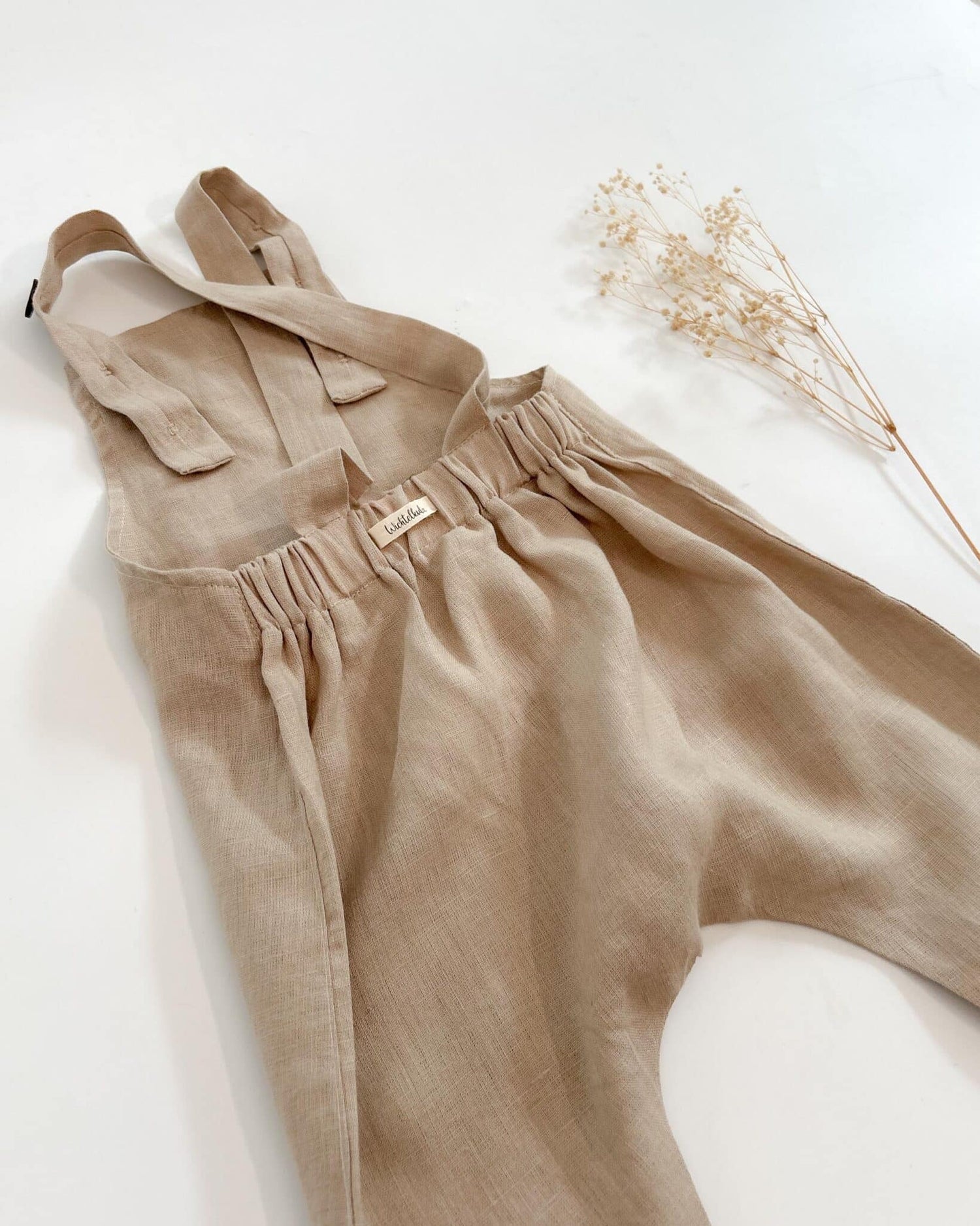 Sofortkauf: lange Leinen Latzhose/ Salopette in Sand, Gr. 62/68
