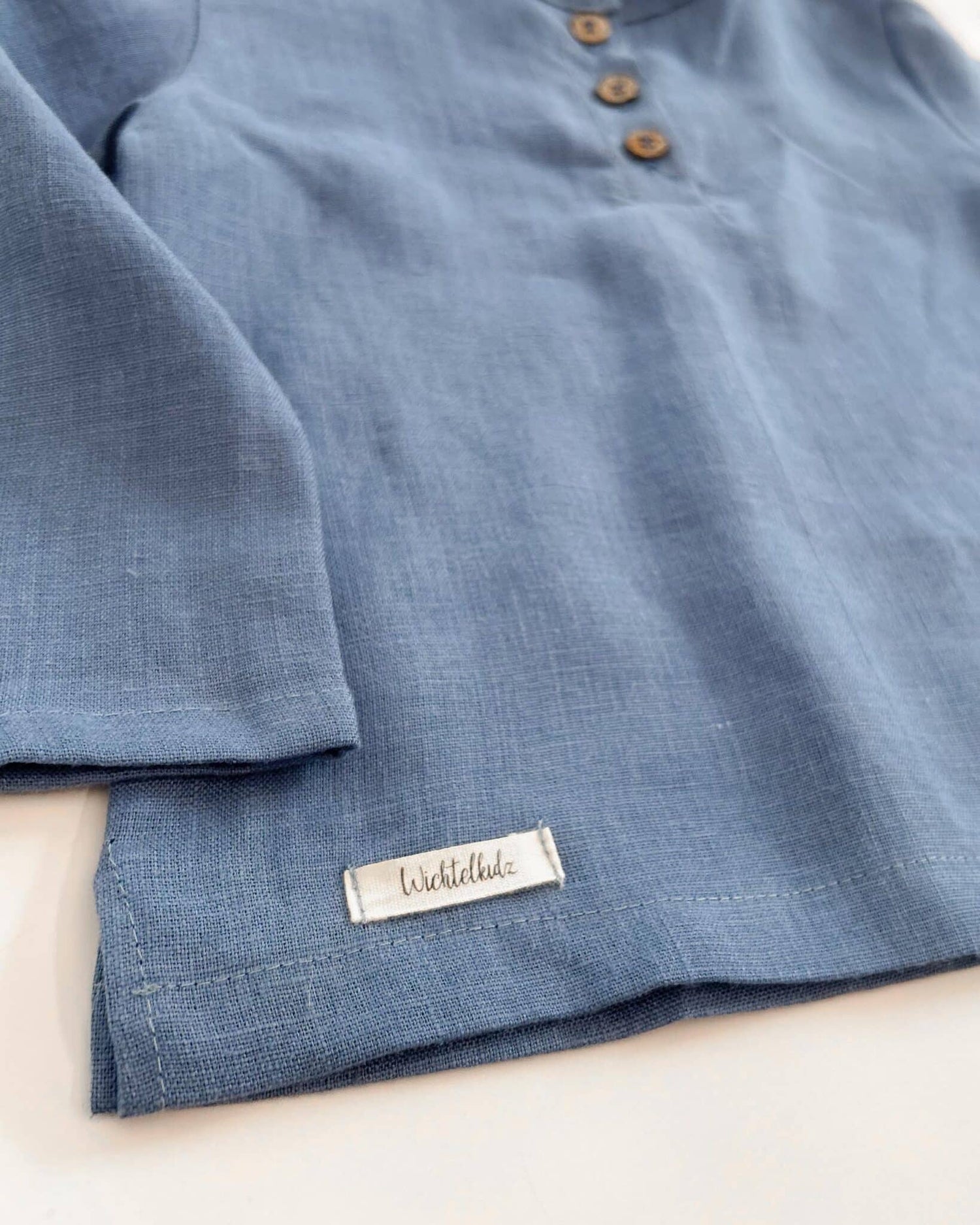 Sofortkauf: langärmliges Leinen-Shirt in Sommerblau, Gr. 98/104
