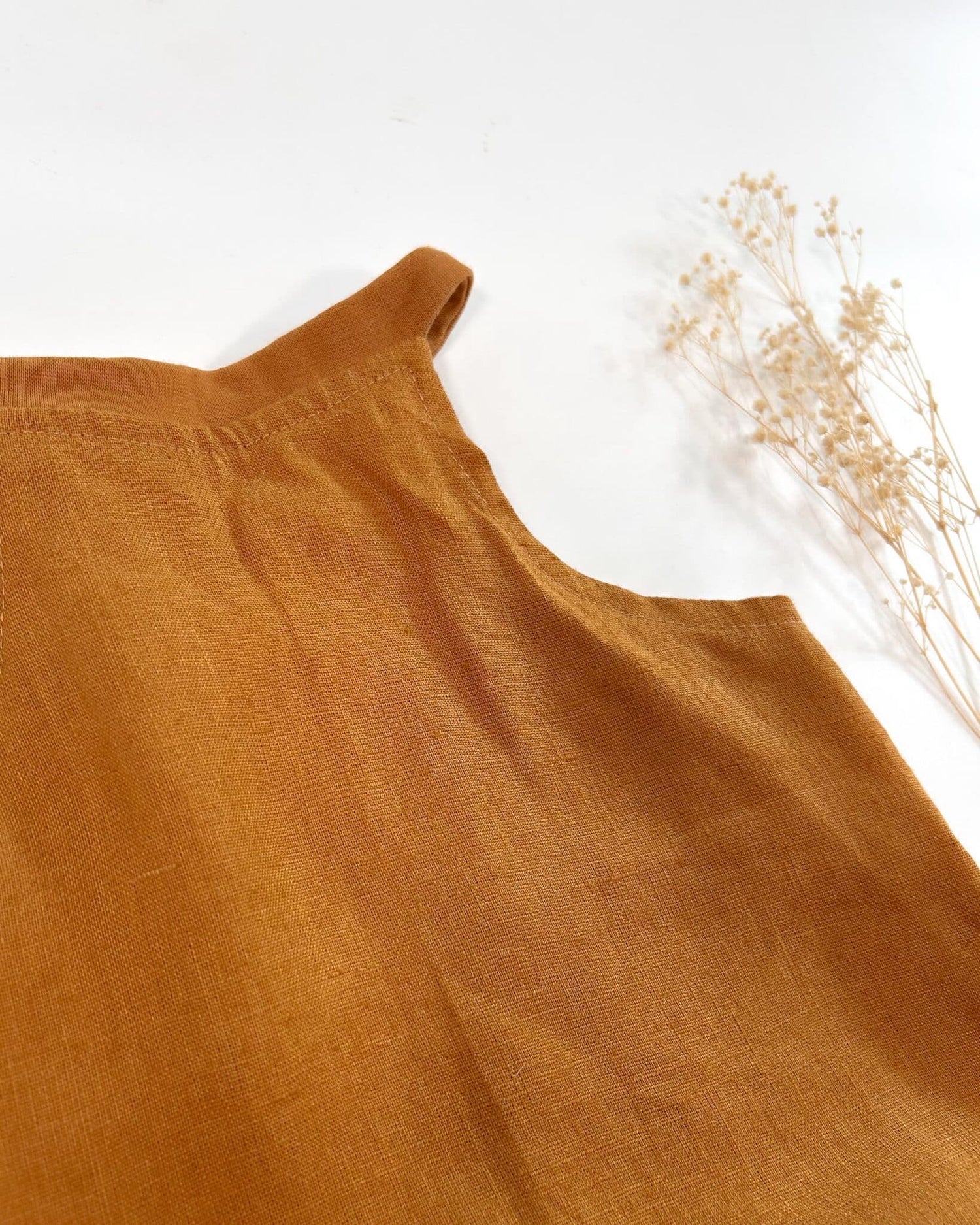 Sofortkauf: kurzer Leinen Jumper in Zimt, Gr. 86/92