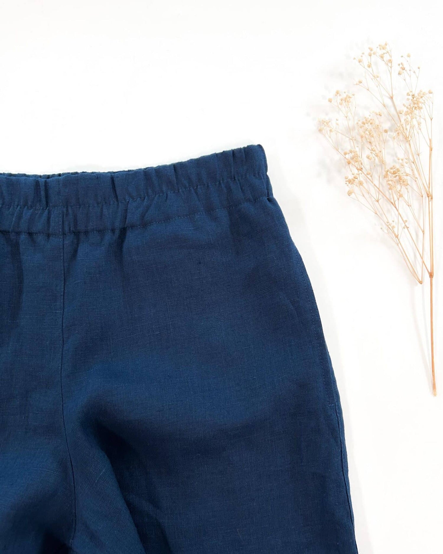 Sofortkauf: Damen Leinenhose mit weitem Bein und Taschen in Marineblau, Gr. M (38/40)
