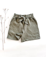 Damen Paperbag Leinenshorts - kurze Sommer Hose für Frauen in Olive/olivgrün