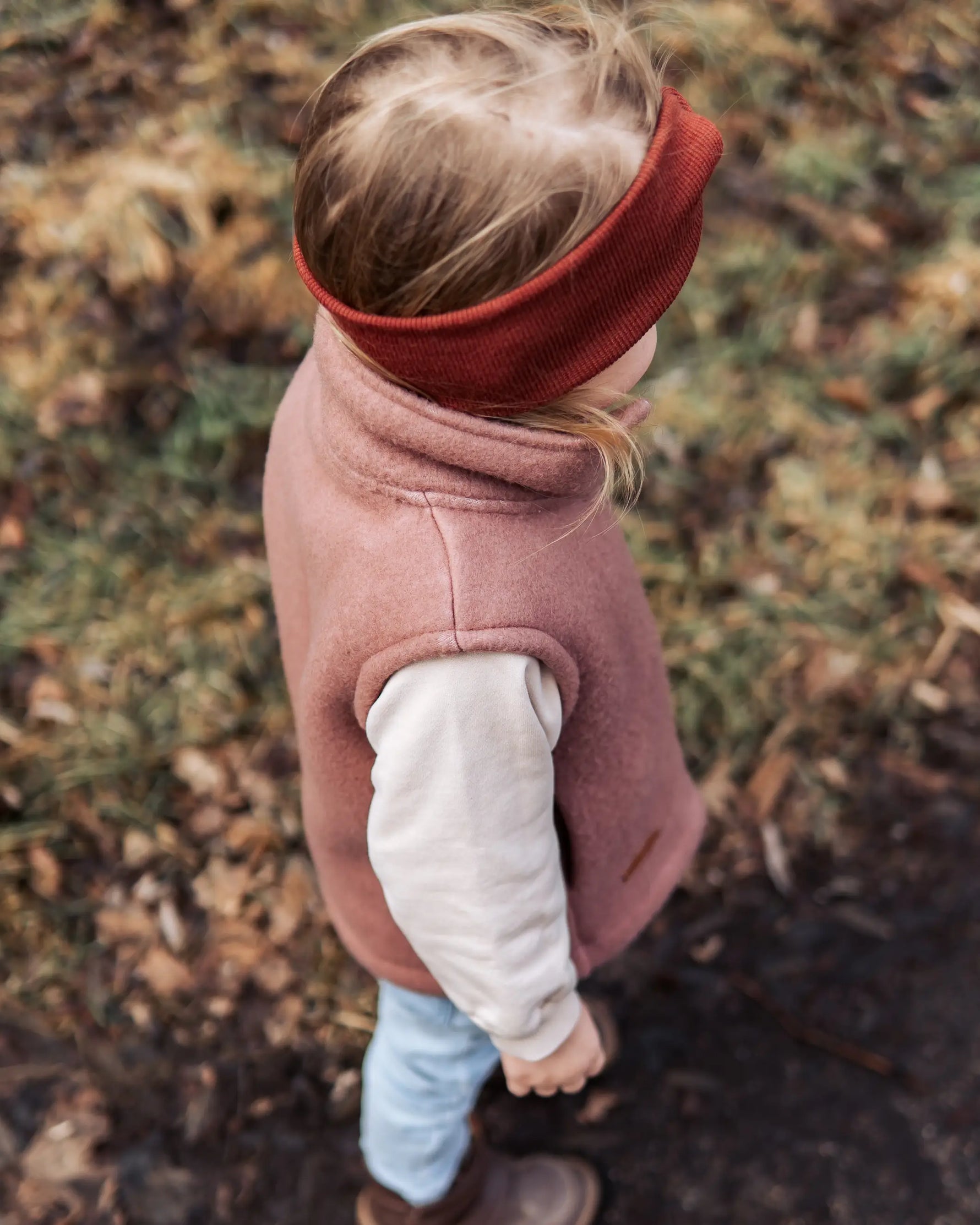 Kuschelige Merino Wollweste für Kinder, ideal zum Drüberziehen im Frühling und Herbst oder als warme Schicht im Winter