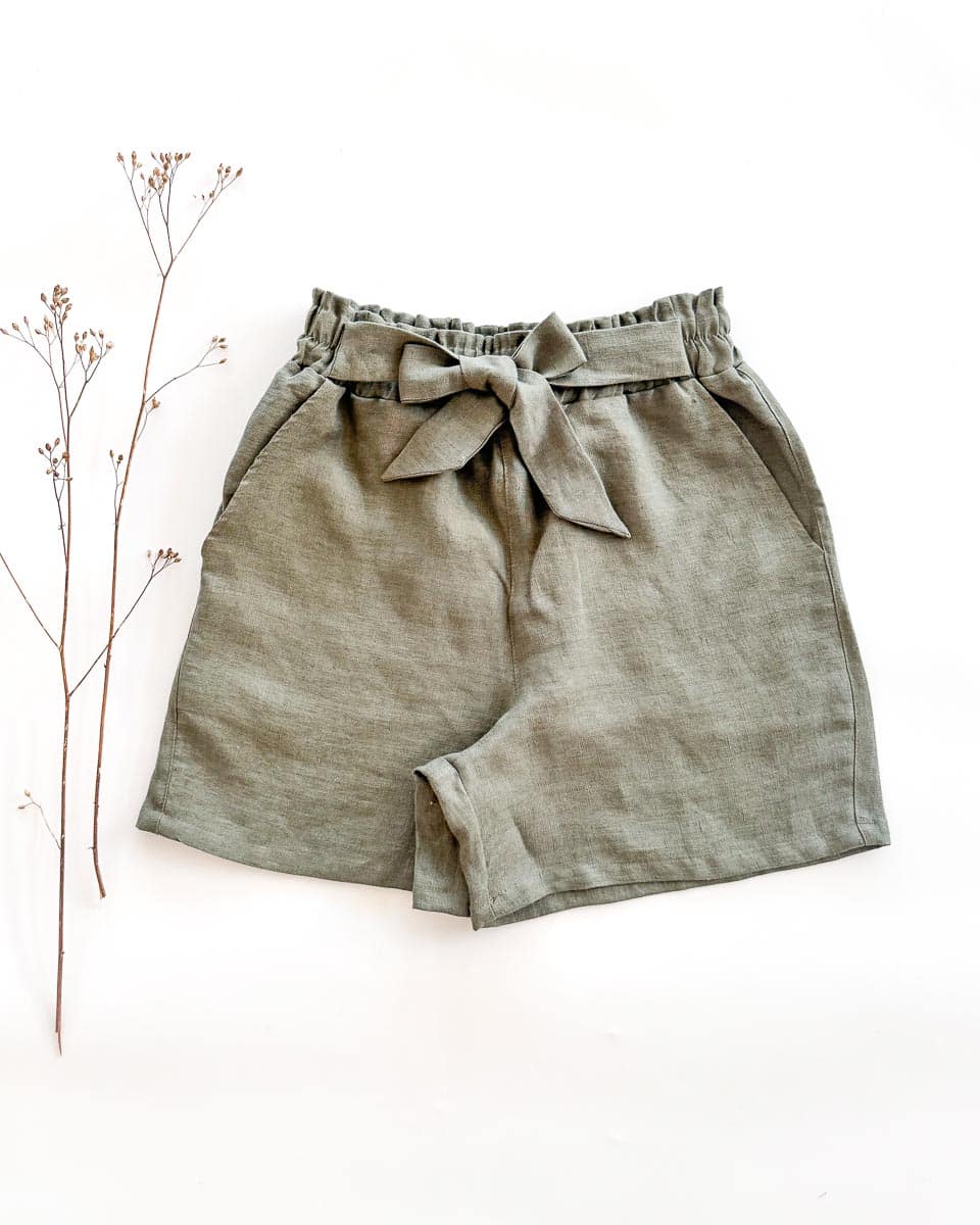 Sofortkauf: Damen Leinen Paperbag Shorts mit Schleife in Olive, Gr. 34/36