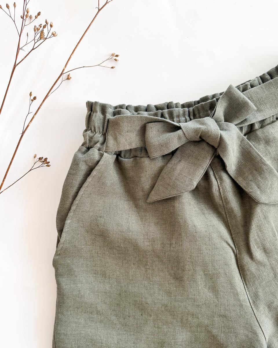 Sofortkauf: Damen Leinen Paperbag Shorts mit Schleife in Olive, Gr. 34/36