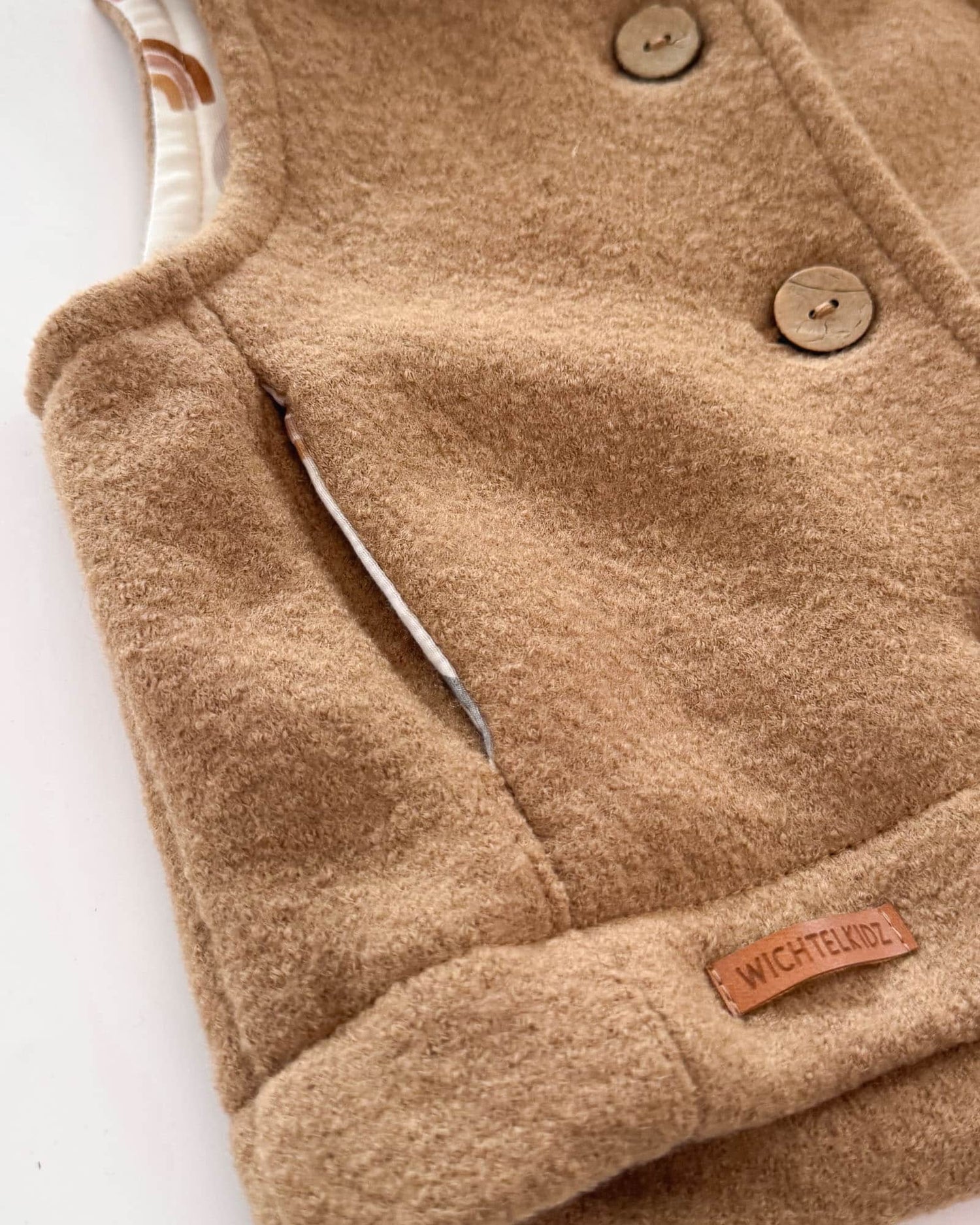Sofortkauf: Walkweste mit Reißverschluss in Camel/Brownbow, Gr. 74/80