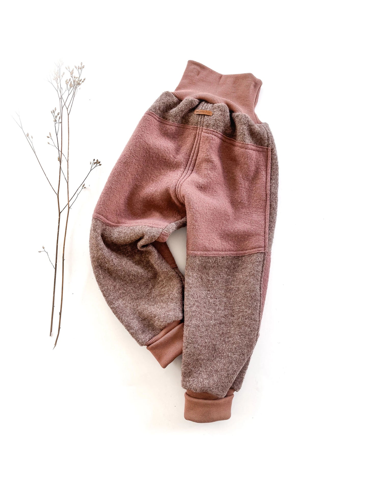 Sofortkauf: Walkhose in Altrosa mit Knie- & Pobelegen in Schlamm, Gr.110/116