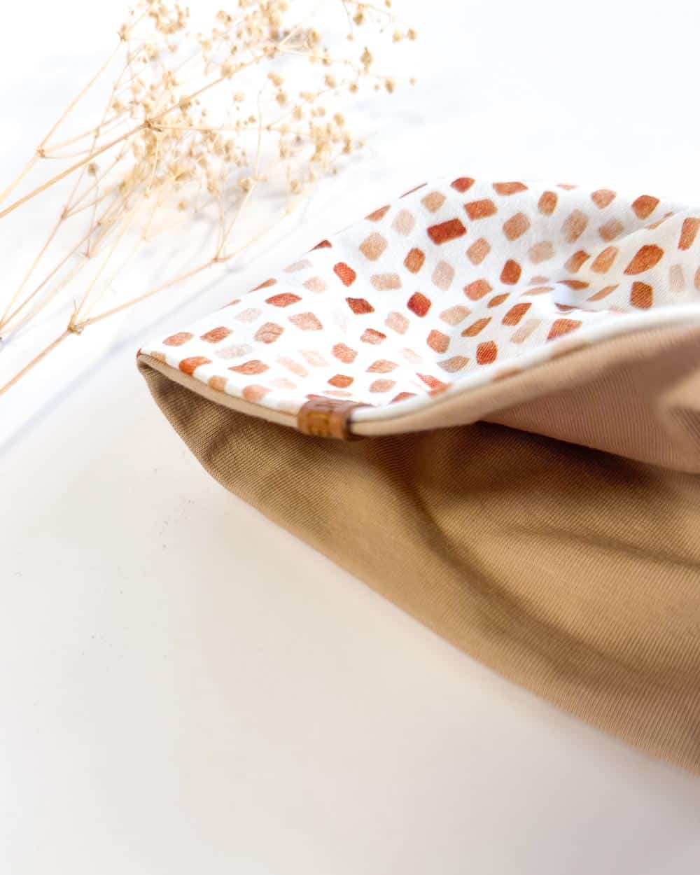 Sofortkauf: Wende-Beanie Sand/Herbstkonfetti, Gr. 40-42