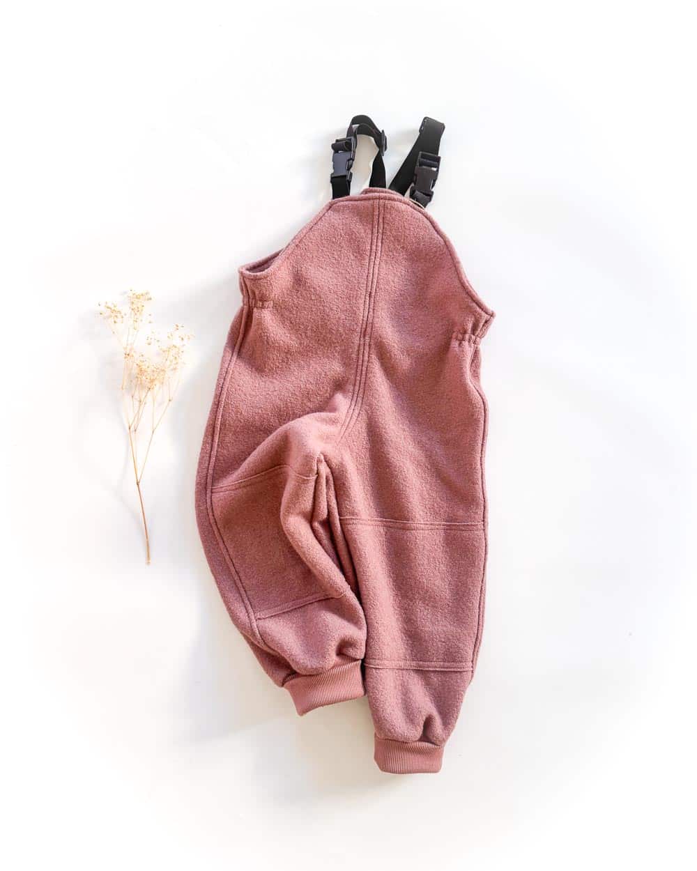 Sofortkauf: Walk-Latzhose Altrosa mit Knie-Verstärkung, Gr. 98/104