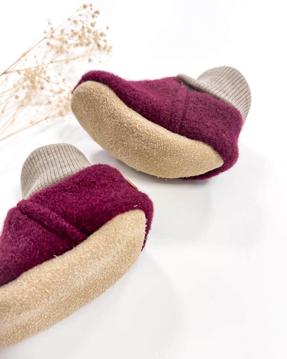 Sofortkauf: Wollwalk Schuhe in Beere mit Naturleder Sohle, Gr. 18-19