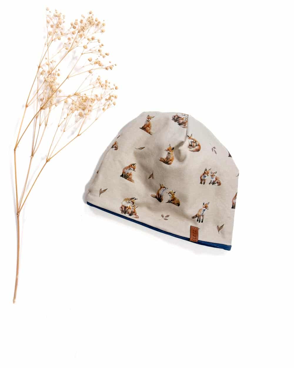 Sofortkauf: Wende-Beanie Rauchblau/Fuchsliebe, Gr. 40-42 (ca. 4-5 Monate)