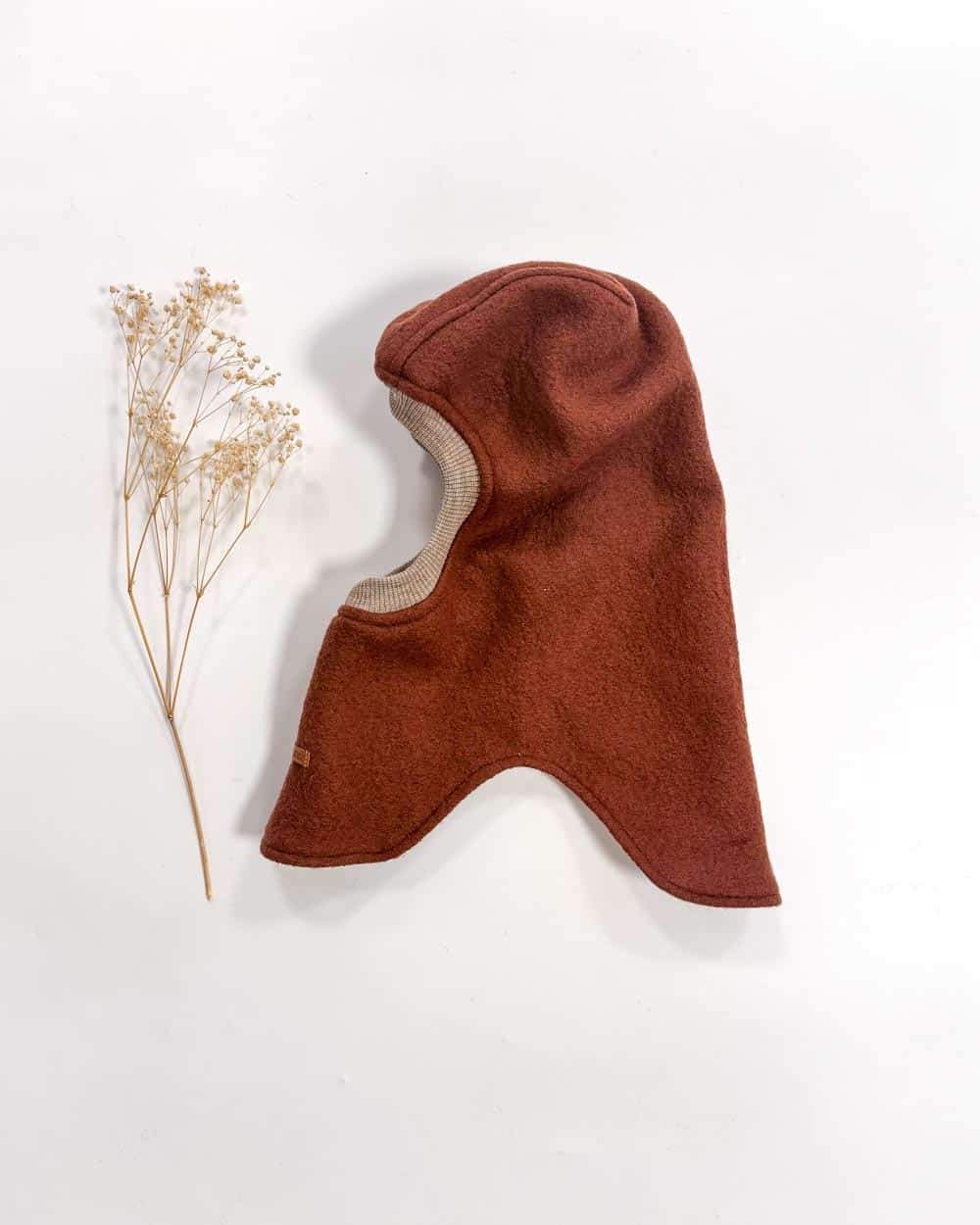 Sofortkauf: Wollwalk Schlupfmütze in Merino Umbra/Fuchsliebe, Gr. 54-56