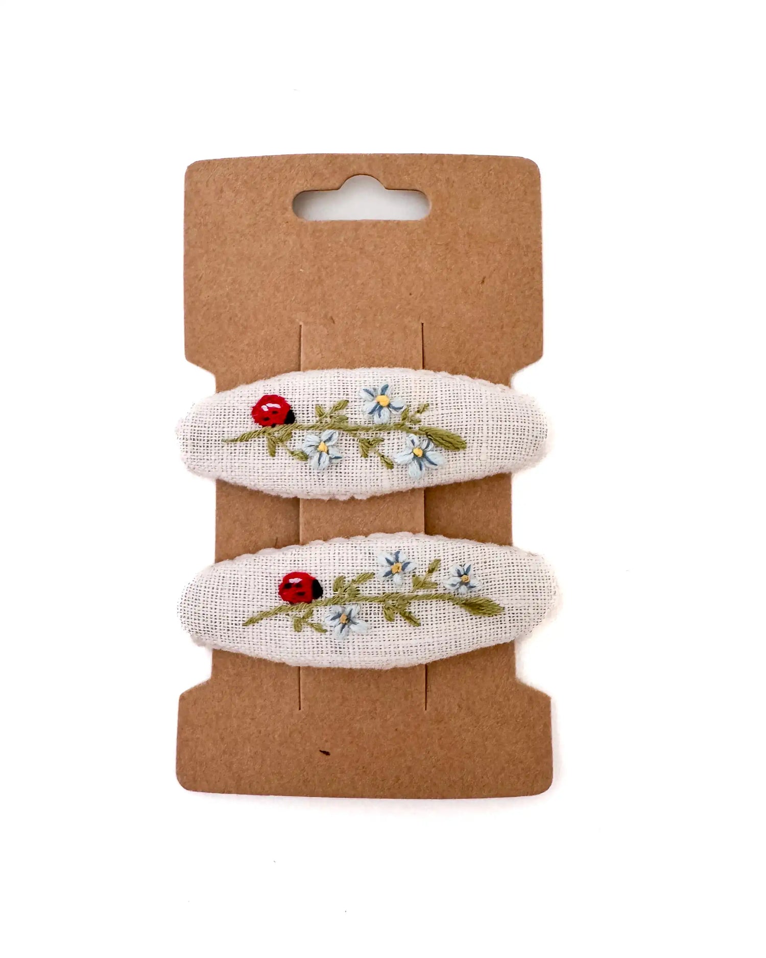 handbestickte Haarspangen 2er-Set – Wollweiß "Marienkäfer"