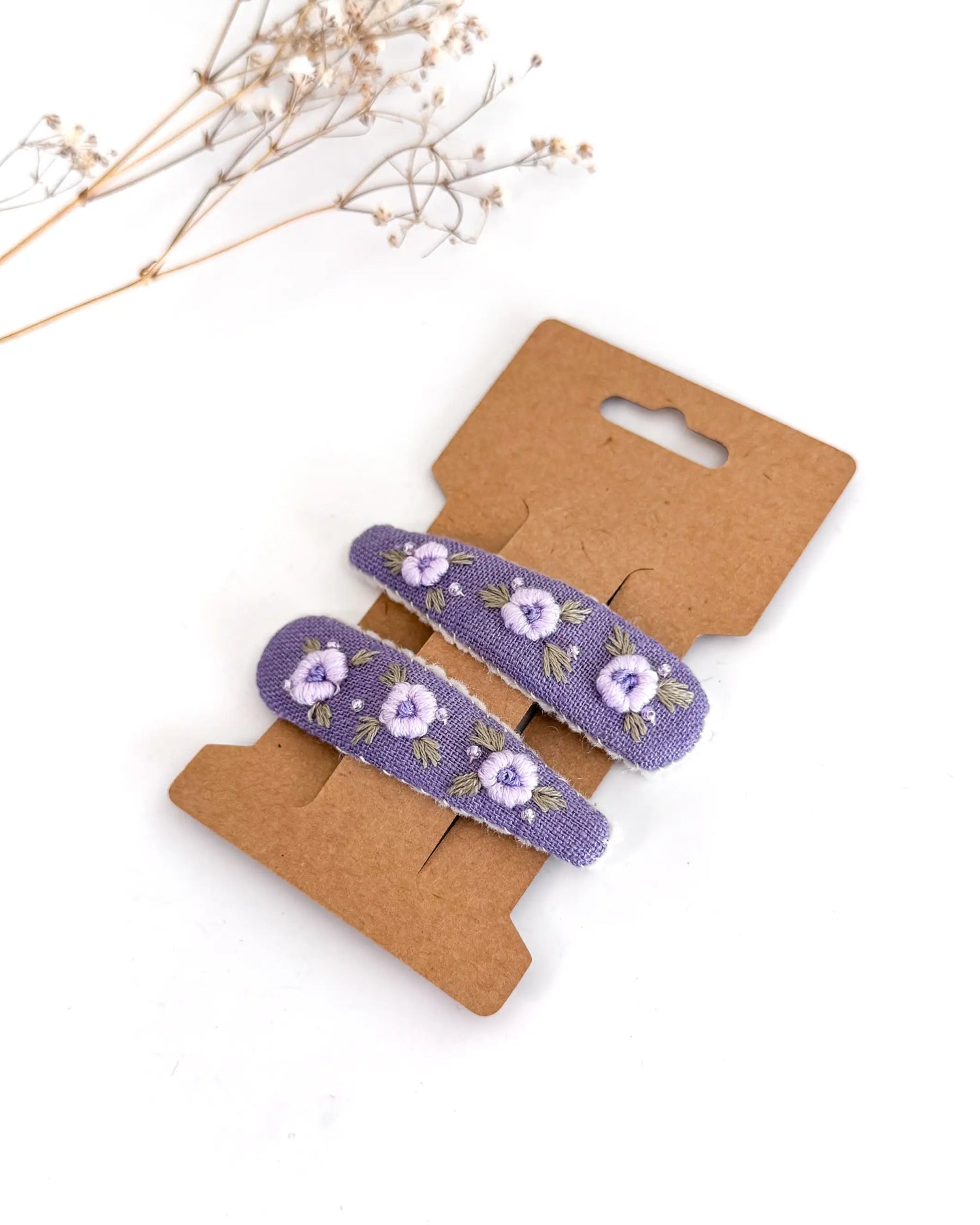 handbestickte Haarspangen 2er-Set – Lavendel "Blümchen"