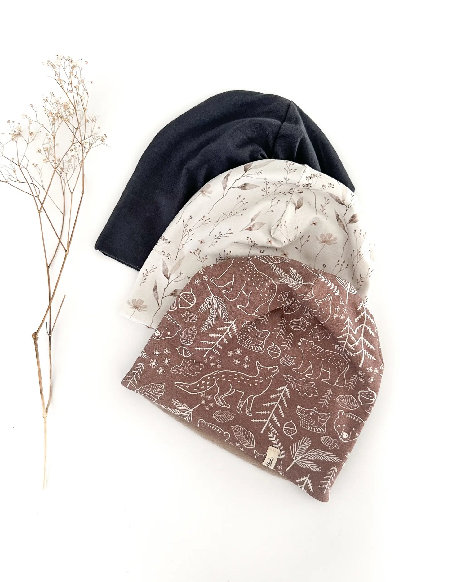Wendebeanie für Babys und Kinder aus Bio-Jersey, beidseitig tragbar mit weichem, flexiblem Sitz für optimalen Komfort im Alltag