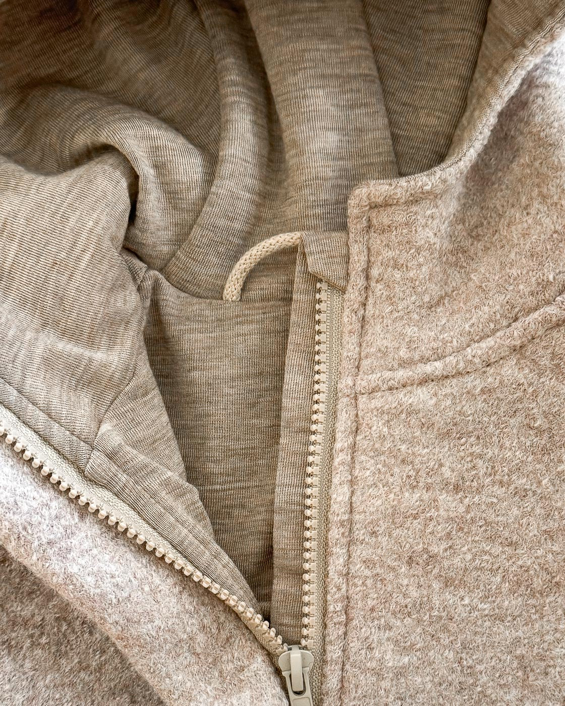 Sofortkauf: Walkjacke mit Reißverschluss mit Bärenohren in Sand Meliert und Wolljersey-Futter Sand Meliert, Gr. 92/98